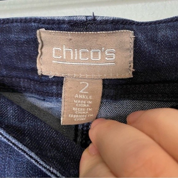 Chico's Zip Pocket Straight Leg Jeans Size 2 (US 12) - Picture 4 of 7